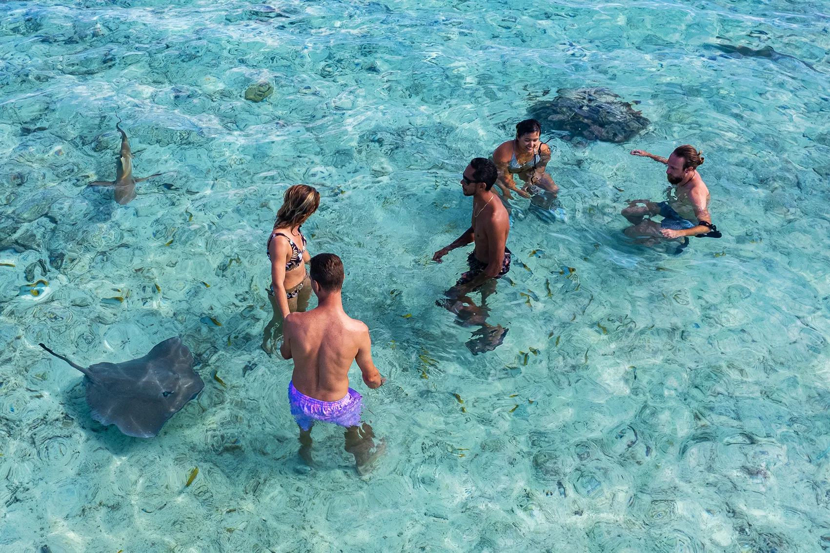 Eaux turquoise du lagon de Bora Bora pendant l’excursion snorkeling