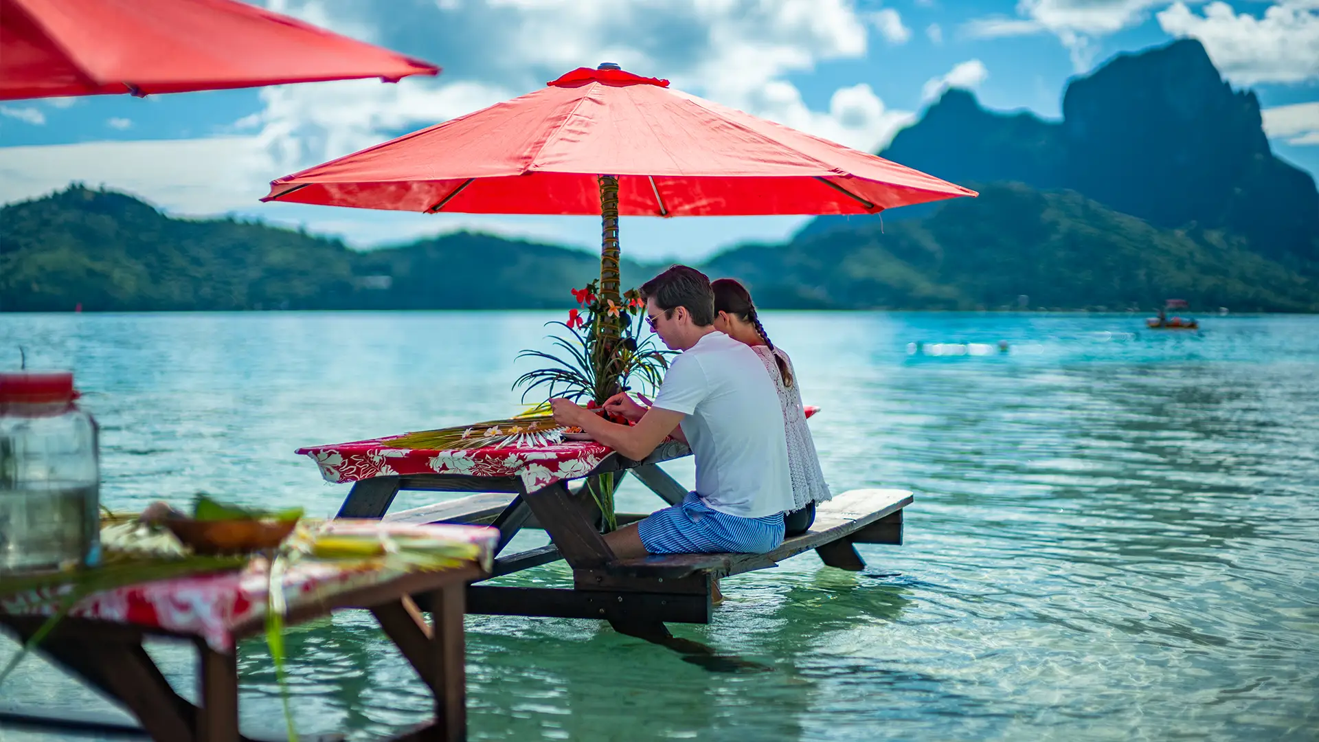 Excursion snorkeling à Bora Bora avec déjeuner polynésien sur un motu