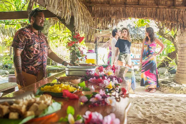 Bora Bora Tupuna 4x4 safari and Motu Fanfan Polynesian lunch combo